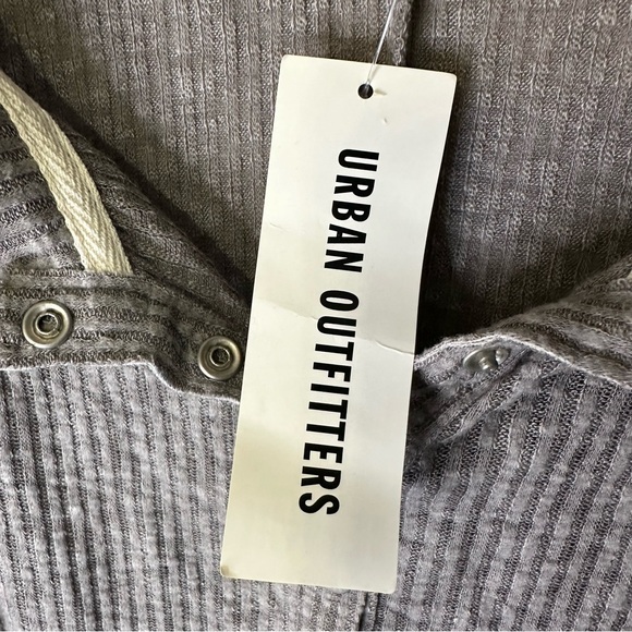 Urban Outfitters Long Sleeve - Picture 6 of 8